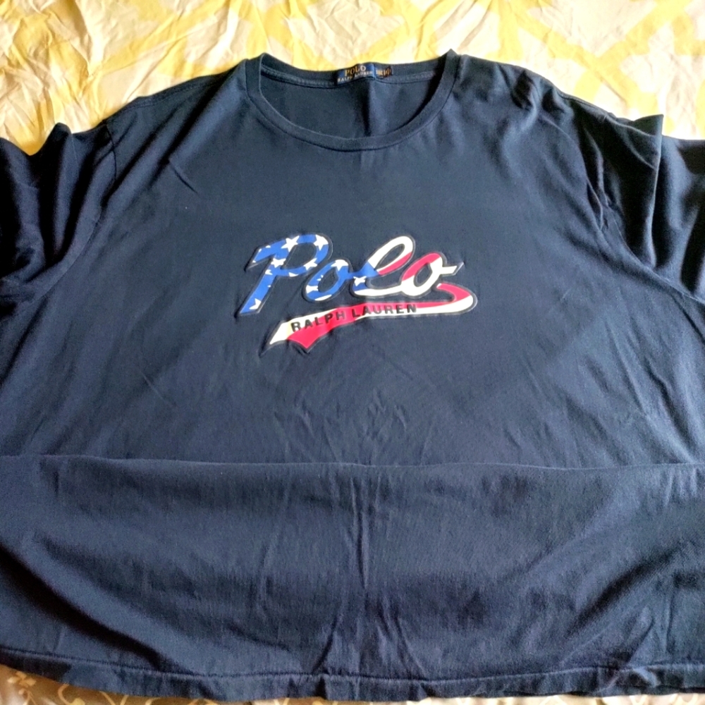 Men's t shirt